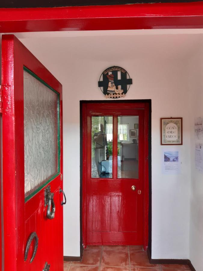 Back2Roots - Beautifully Restored Cottage, Doochary Exterior photo